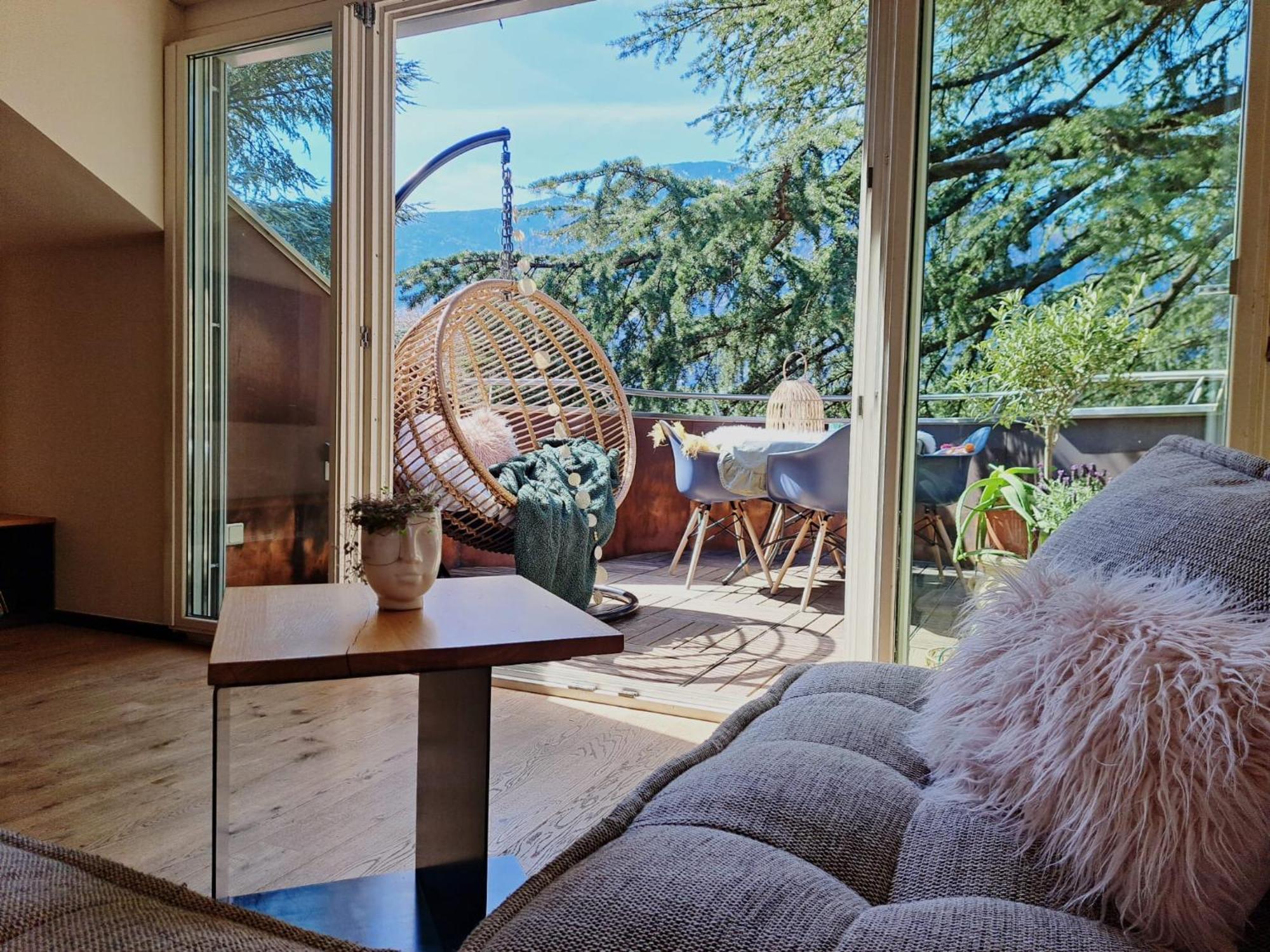 Mansarde Zeder In Privatvilla Im Zentrum Merans * Merano