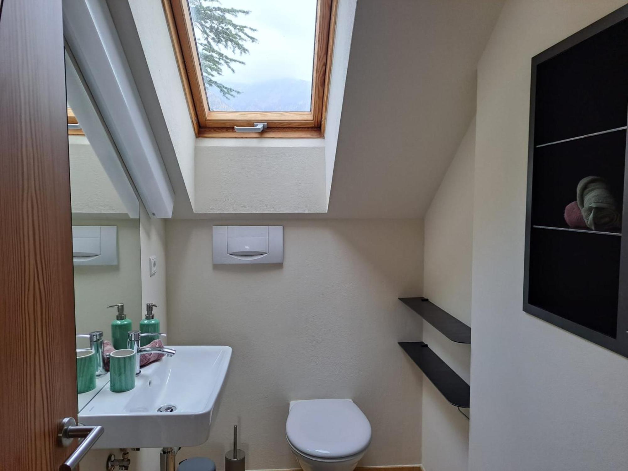 Mansarde Zeder In Privatvilla Im Zentrum Merans *